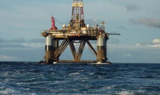 Rockhopper and FOGL gush higher as rig heads to the Falkland Islands