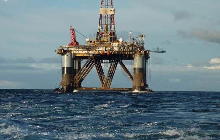 Rockhopper and FOGL gush higher as rig heads to the Falkland Islands