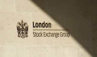 London Stock Exchange moves higher as revenues grow