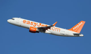 EasyJet gets a rise as losses drop sharply